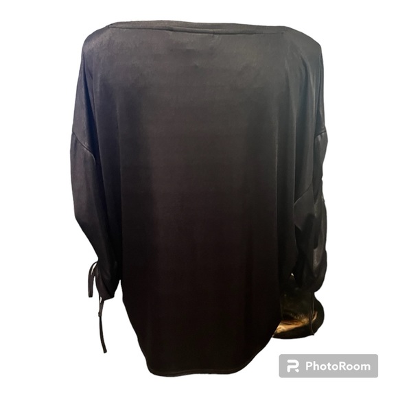 Elegant Black Blouse with Shiny Accents - Versatile Chic for Any Occasion! EUC - Picture 4 of 13